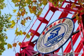 占地7000余亩，地铁变"校车"，一年8篇CNS,华中科技大学刷屏朋友圈图片