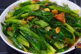 油麦菜广东人都爱这样做，清香可口，做法很简单图片