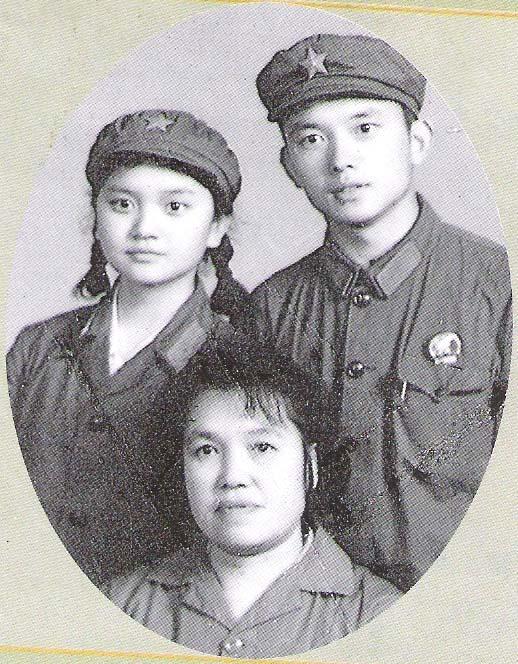王静离开聂卫平后，哥哥王刚为她保大媒
