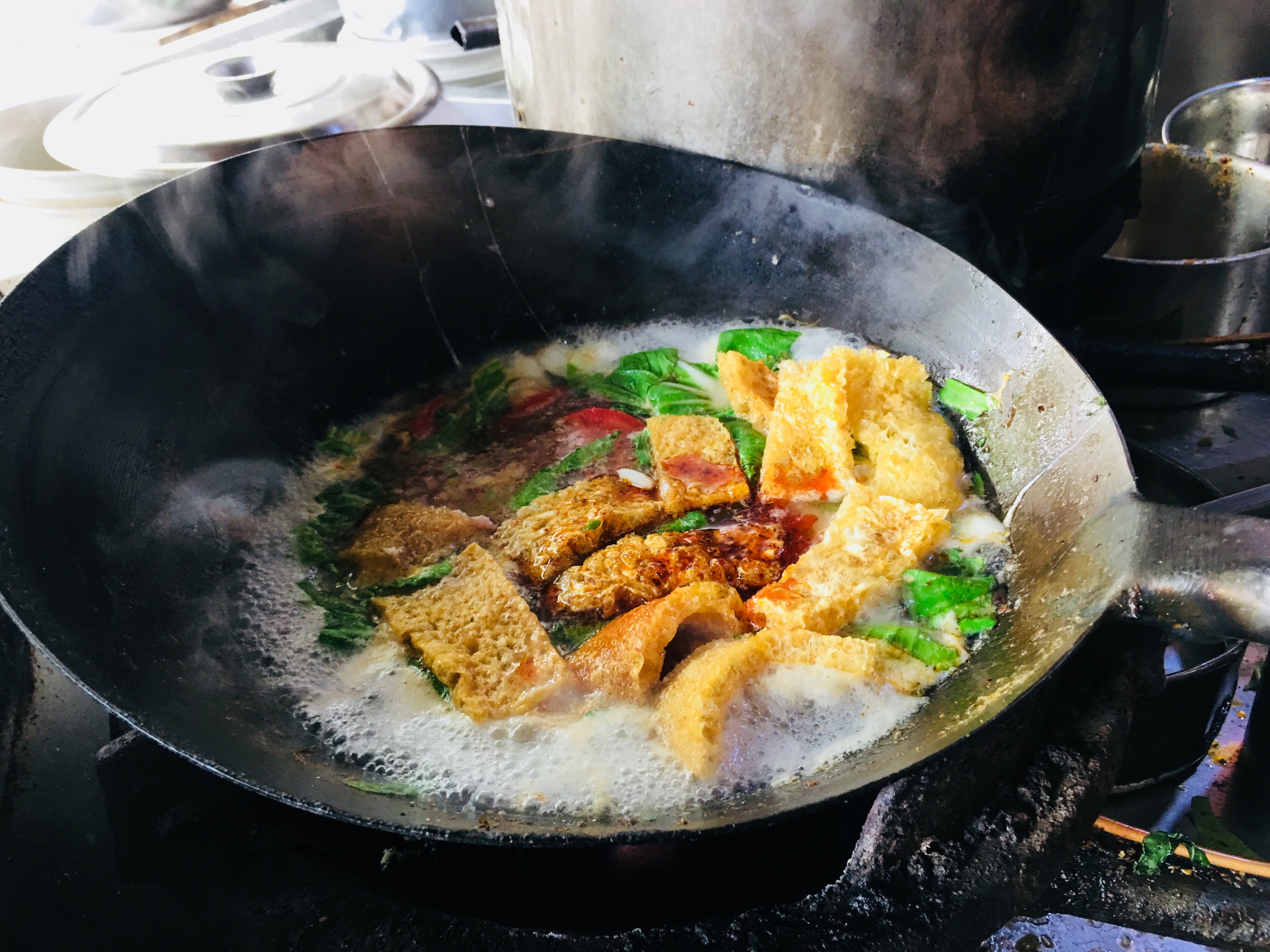顺溜刀削面西红柿卤做法 “老巷烟火繁华”系列报道12 顺溜削面: 一口香滑 满心欢喜 顺溜刀削面西红柿卤做法 “老巷烟火繁华”系列报道12 顺溜削面: 一口香滑 满心欢喜