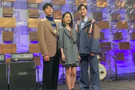 这是什么神仙剧组的售后？真请到了伍佰给男女主角开演唱会！图片