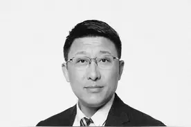 张恩华去世原因曝光，范志毅悼念，曾一起在英国踢球图片