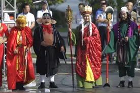 西二看西游——33.唐僧师徒吃荤吃素？吃人能长生不老吗？图片