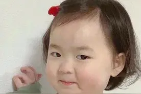 表情包：臭宝，在干嘛呢图片