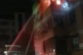 今天凌晨法华镇路海富公寓一民居突发大火 无人员伤亡图片