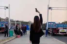33岁女网红惨遭粉丝杀害，疑因打赏起纠纷，最后一条动态引人唏嘘图片