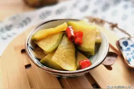 大饭店30一份的秘制腌萝卜，教你在家做，酸甜微辣，一咬嘎嘣脆图片