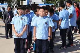 初中生男女比例严重失衡，老师愁眉苦脸，是重男轻女的“后遗症”图片