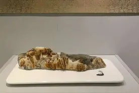 奇石杂谈：原石与玉雕、打磨石图片