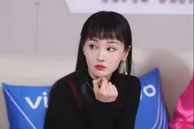 郑爽都剪齐刘海了！你会尝试吗？建议根据自己的脸型做决定哦图片