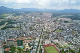 海南适合养老的县城，绿色美食丰富，免费体育场馆、文化场馆众多图片