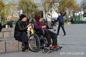 戴上助听器后老是听不清楚是怎么回事？图片