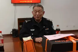 战地生日——别样情图片