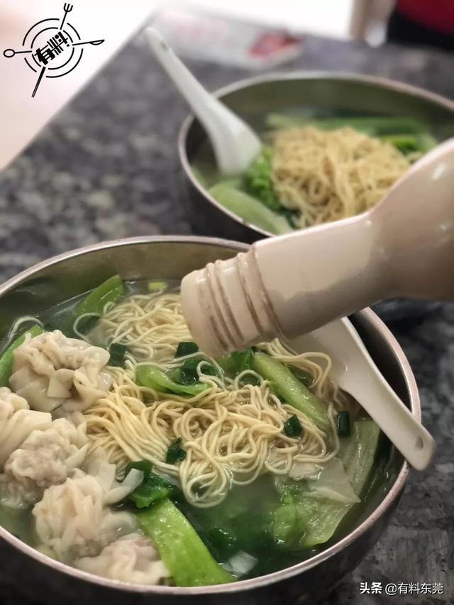 他们每天只做好一种云吞一碗面,深受寮步人的喜爱