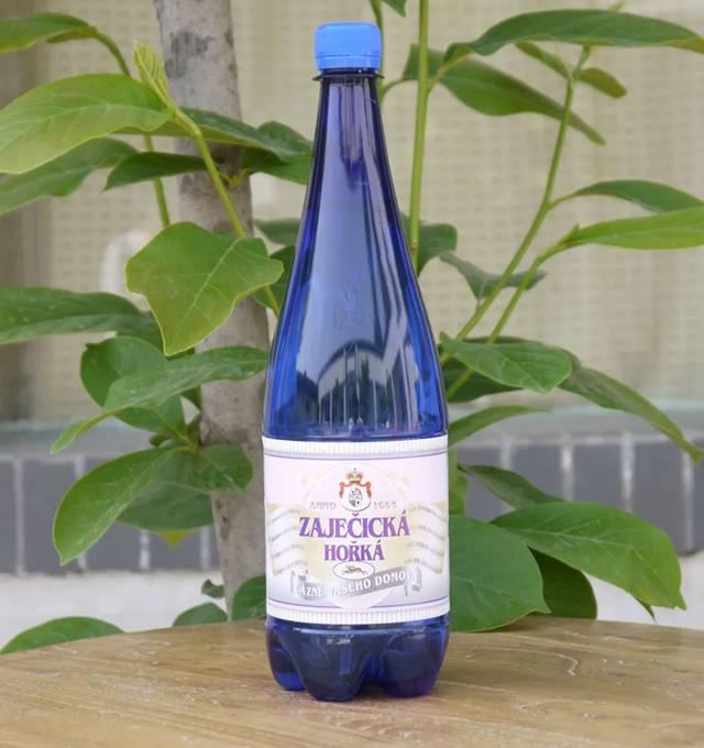 世界最贵矿泉水，最高一瓶68万，一口喝掉一个肾？