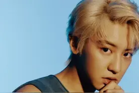 EXO朴灿烈登时尚杂志拍写真 金发造型帅气十足图片