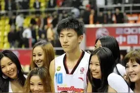 当年被誉为最强高中生的刘晓宇，为何会选择离开广东男篮？图片