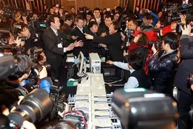 权力最小的国家总统，在位期间无能为力，下台后不得善终图片