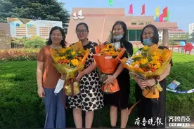 姐姐的爱扎心又暖心，日照一考生抱妈妈转圈圈图片