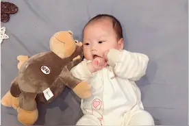 小月龄婴儿坠床怎么办？图片