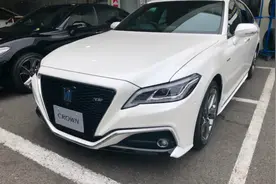 丰田再亮“底牌”！第15代皇冠实拍，配V6后驱黑科技，要国产？图片