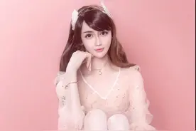 “时男时女”的网红鼻祖刘梓晨，曾爆红网络，如今已经是时代眼泪图片