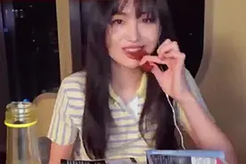 继亮相《一堂好课》后，郑爽上央视连线欧阳夏丹，观众：重回巅峰图片
