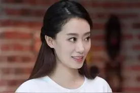 赵丽颖成张小斐老板，贾玲捧红“咱妈”为他人做嫁衣，咋回事？图片
