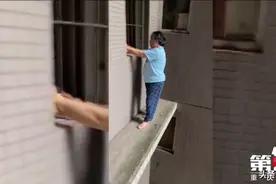 为了救心爱的小猫咪 八旬老人从11楼翻窗出去图片