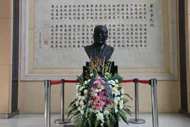 江南大学君远学院举行唐翔千先生清明追思活动图片