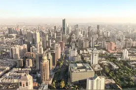 2020年全国地级市经济20强，江苏8城上榜，襄阳跌出临沂补位图片