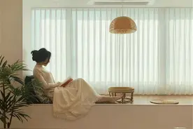 韩国90后姑娘坚持低欲望生活，住在空无一物的家里，家徒四壁图片