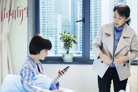 演戏32年，因《都挺好》被熟知，56岁的她新剧演蒋欣妈妈图片