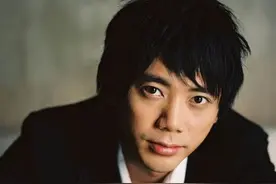 50岁苏见信恋情曝光？与美女牵手回家，去年才和相恋17年女友分手图片