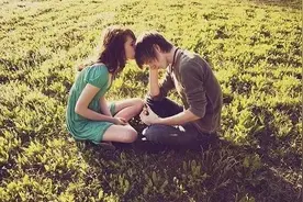 男生有腹肌，女生会给他加分嘛图片