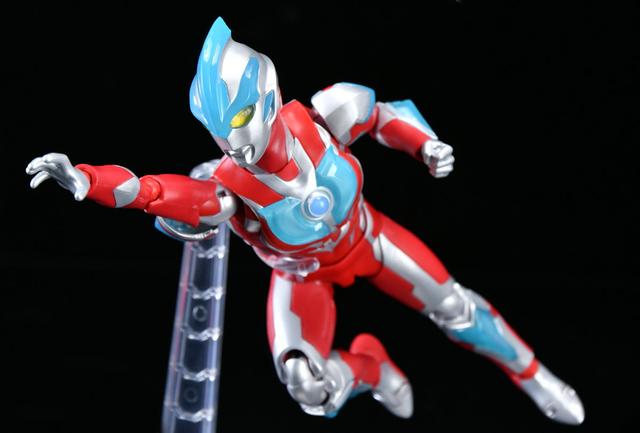 78官测：万代 SHF 银河奥特曼