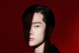 周震南x YSL｜闪耀着高能光芒的钻石男孩图片