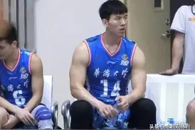 他身体强壮，是位运动员，外号叫“铁牛”，女友非常漂亮图片