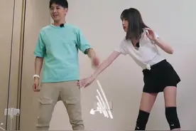 林志颖172，陈若仪172，看清两人腿长对比，真以为我眼花了图片