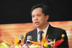 一个泥水工，在深圳用十年时间成为大富豪：地产商黄康景的起步路图片