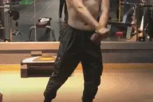 外国小哥坚持健身60天，从肥宅变身彭于晏！网友却说：太假了吧图片