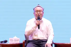阿里木·热合木都：相信我们的生活会越过越红火图片