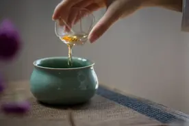 龙泉弟窑手工青瓷建水 | “青瓷之花”，莹润典雅，值得收藏图片