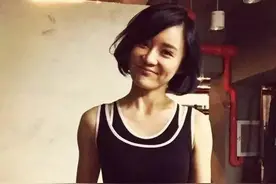 自律得能练出马甲线的袁姗姗：真是耿直背锅女吗？图片