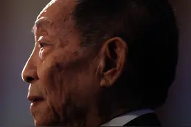 不曾挨饿也不曾下田，殡仪馆里送别袁隆平的这个年轻人，为何方式如此让人泪目？图片
