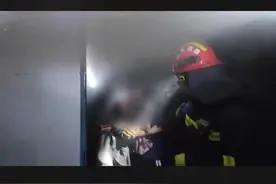山东临沂姐姐火场被救先问弟弟出来没图片