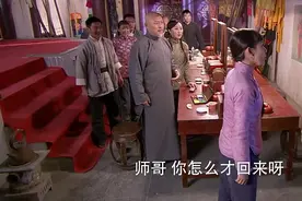 小伙厉害了，当街暗杀了两名鬼子，转身继续淡定地准备上台演戏！视频封面