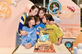 蔡少芬张晋庆儿子满两岁，众星前来道贺，网友喊话和陈豪对亲家图片
