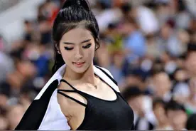 最美拉拉队成员，拥有魔鬼身材长相似刘亦菲，被誉为韩国棒球女神图片
