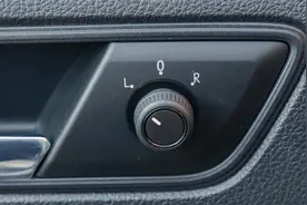 车内各部位按键相应功能科普，新手应该如何认识车内按键图片